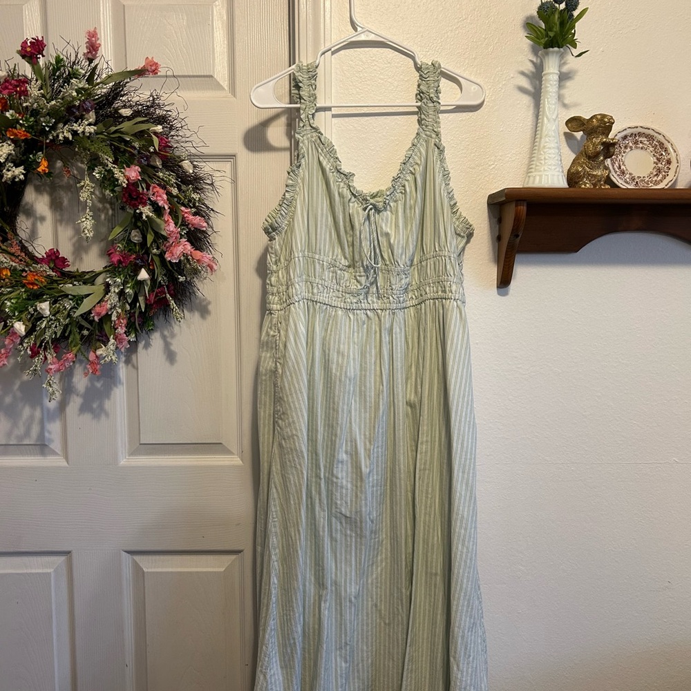 Old Navy Green Striped Midi Dress